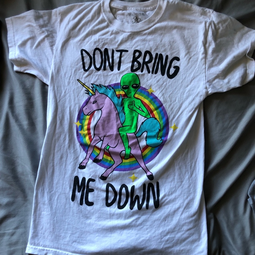 ✨ 2 for $10 ✨👽🦄 Don’t Bring Me Down